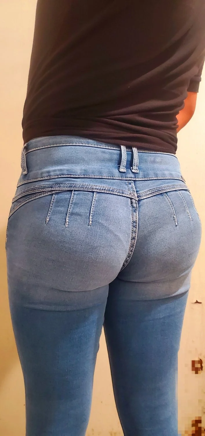 Jeans image 2