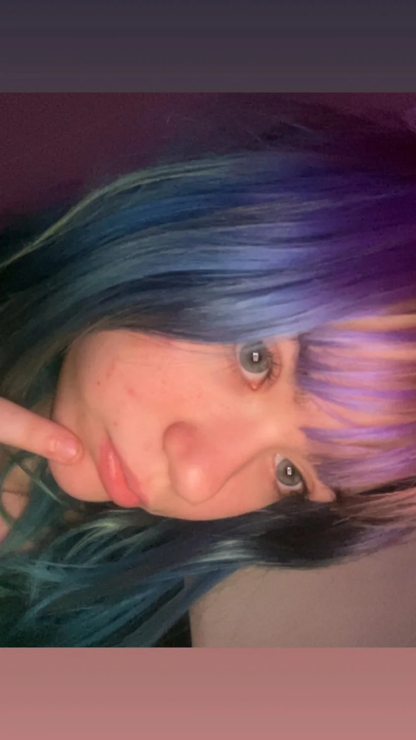 Bella 19 image 2