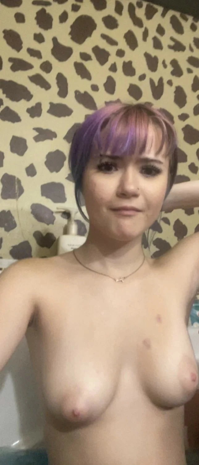 Bella 19 image 4