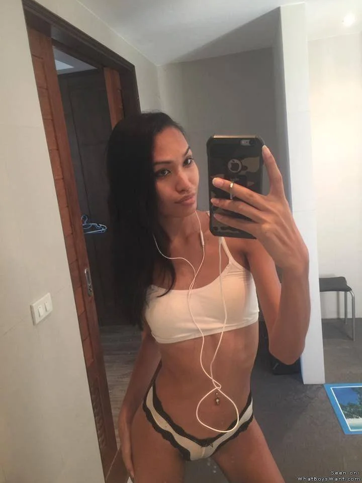 Sexy Asn Milfs image 4