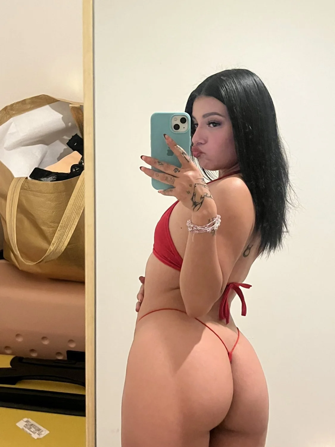 🍑📱 Booty Selfie image 6