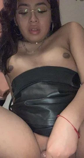 Teen Latina Ts baddie image 4