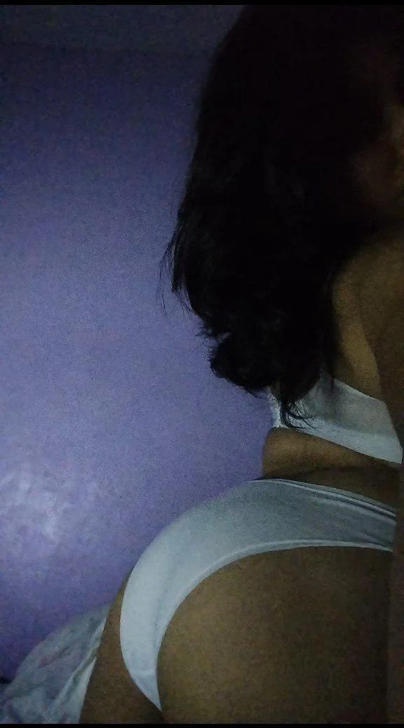 Amateur Spanish Redditor leaked. Send tribs in DMs. She wants to see image 2