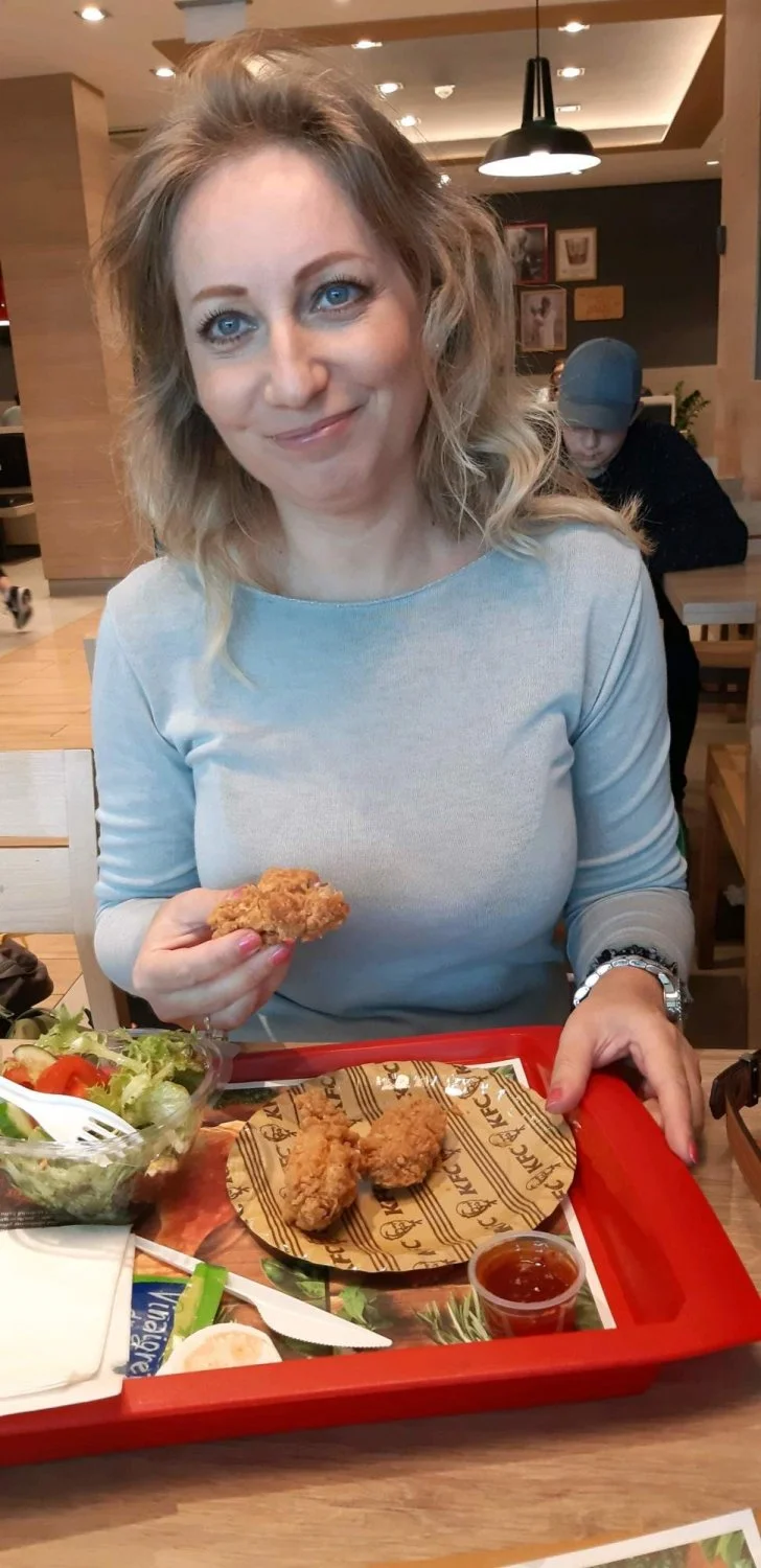 Blonde MILF Petra image 38