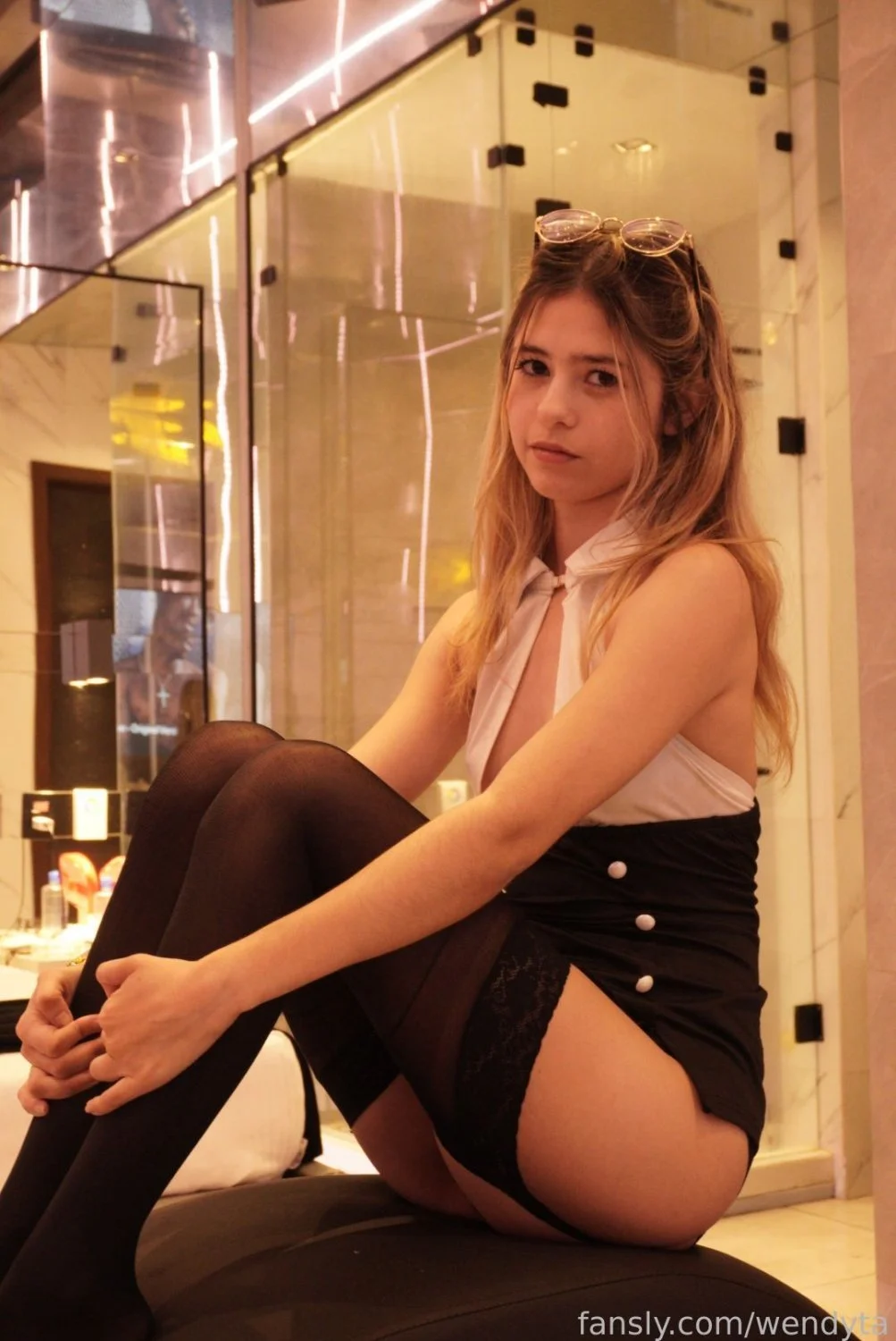 Wendy Valdez | Wendyta Fansly Latina Teen tiktoker Influencer image 2
