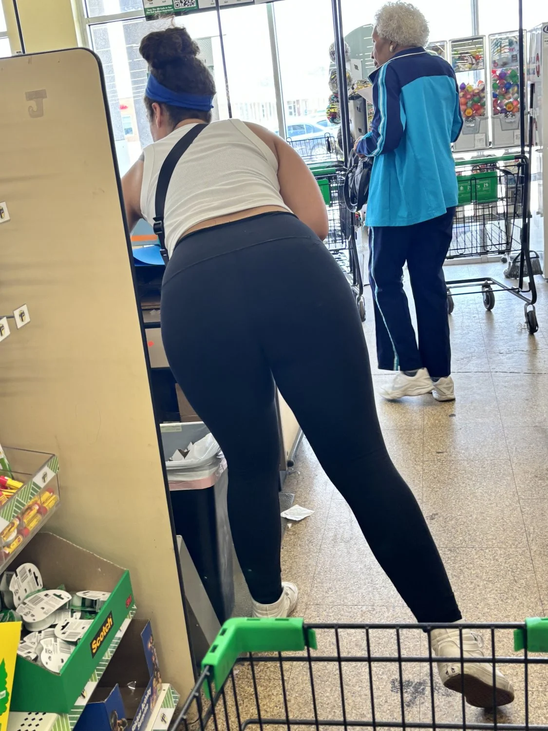 Black leggings image 10