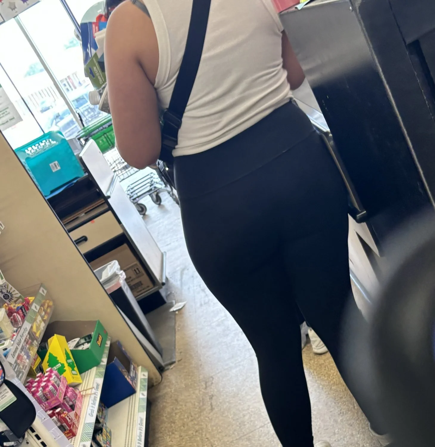 Black leggings image 16