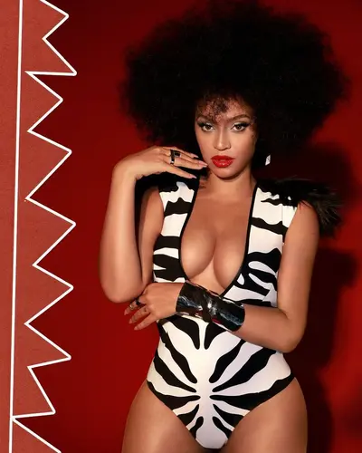 Beyonce Hot Butt & Ass Pics. Love this gorgeous bitch! cover image