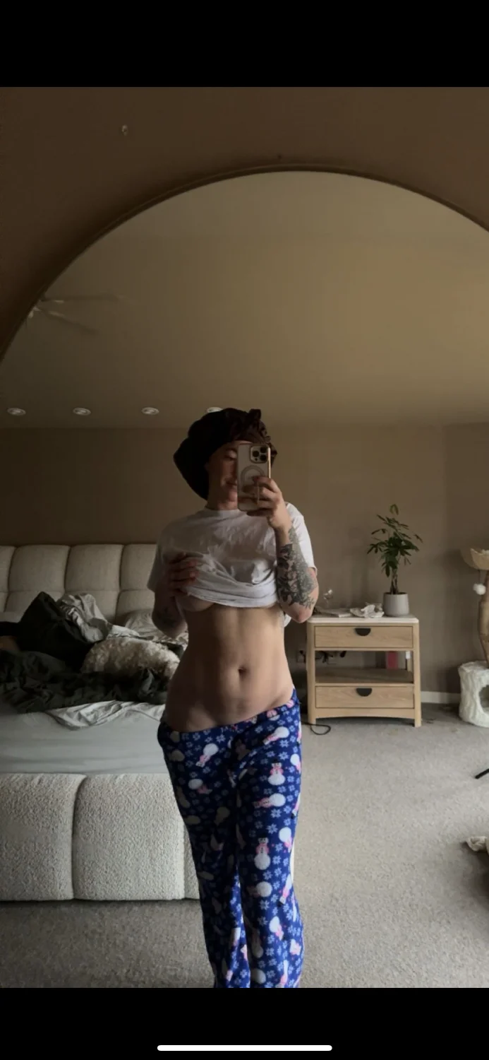 Natural ass and milkers image 10
