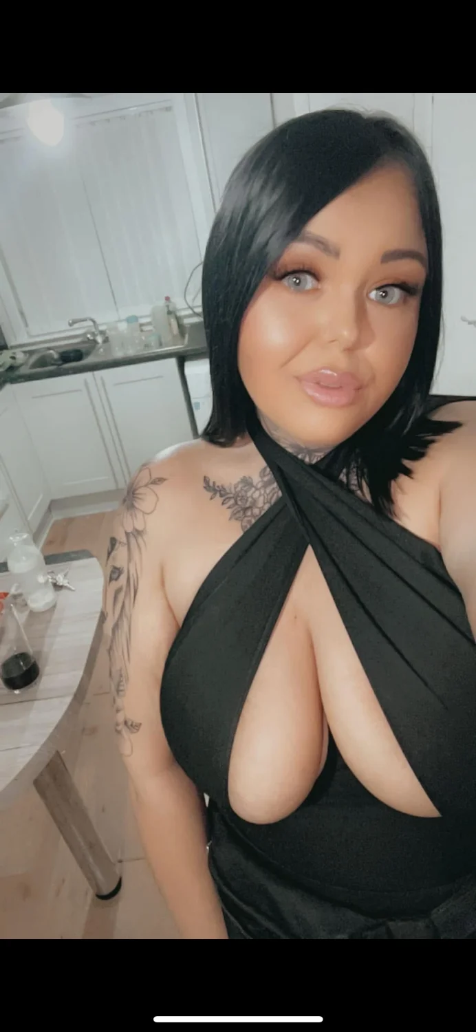 Random sluts main image