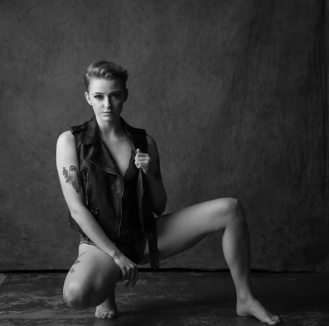Liz Boudoir image 14