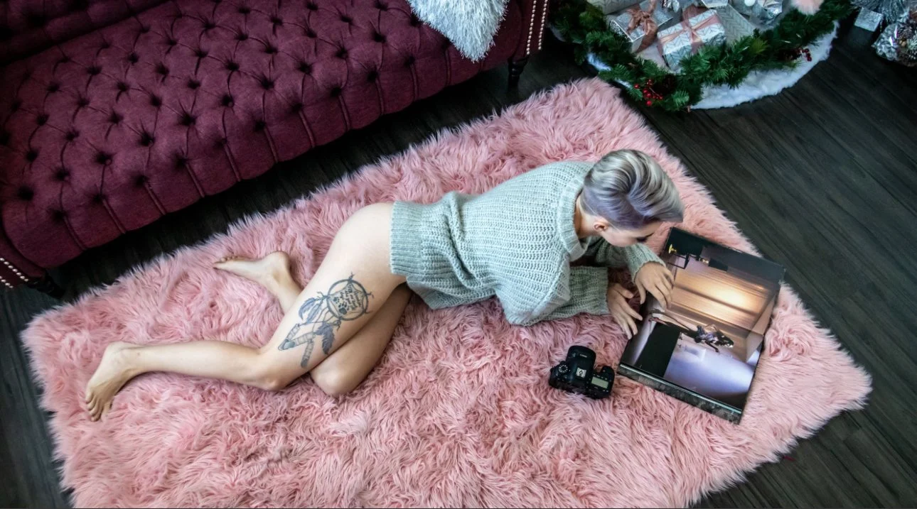 Liz Boudoir image 23