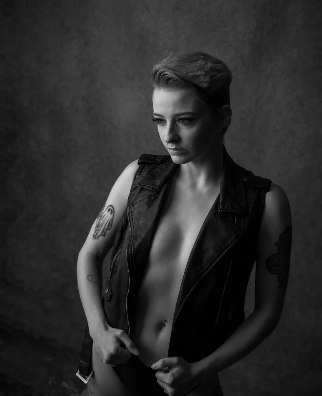 Liz Boudoir image 8