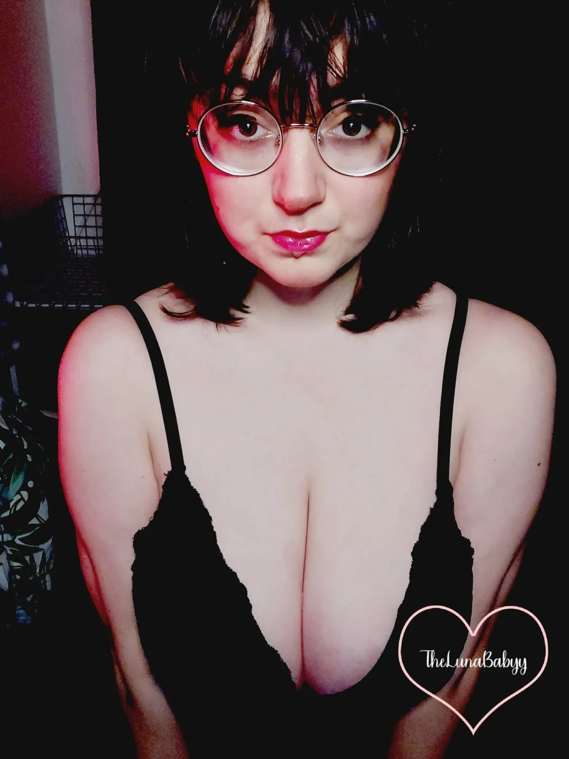luna big tits image 7