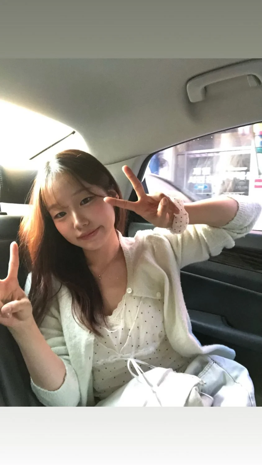 Korean slut 신영이 얼굴보지❤️ image 3