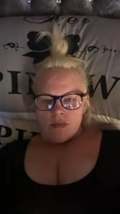 Sarah slut from Stevenage uk cover image