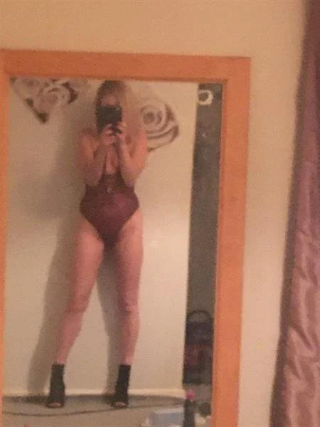 Slut from Wolverhampton image 5