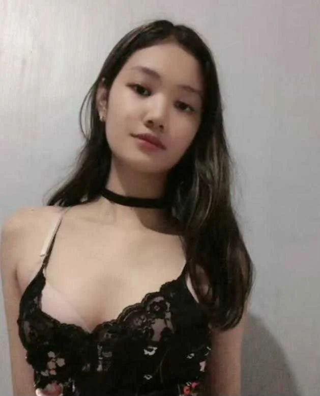 Asian pinay main image