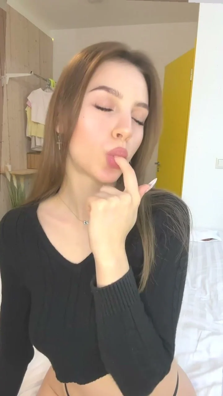 🔞 tight ass wet slut stripping naked shaved pussy nude 🍑💦 OF image 5