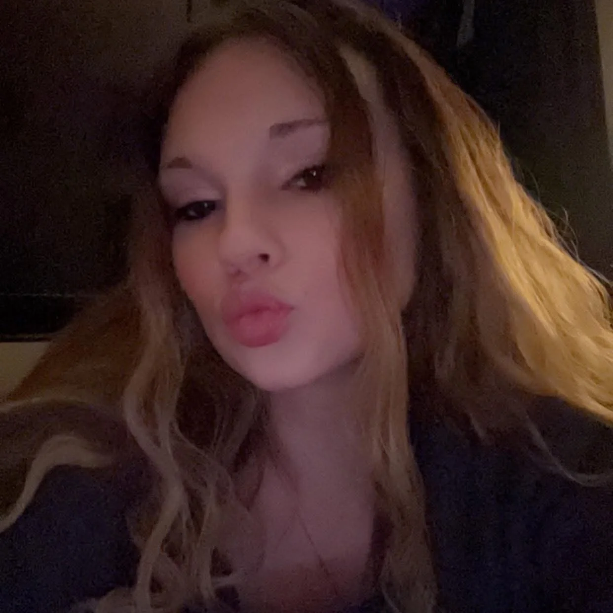 Whoever you trib you win thier nudes! image 3