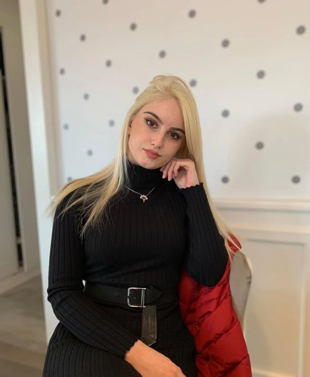 Balkan slut Andjela gets backshots image 11