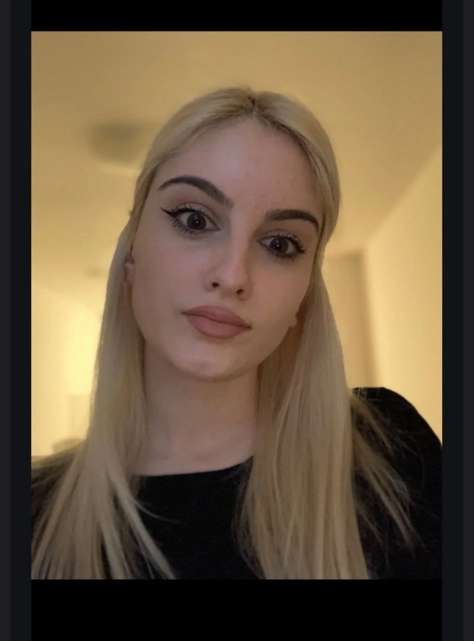 Balkan slut Andjela gets backshots image 5