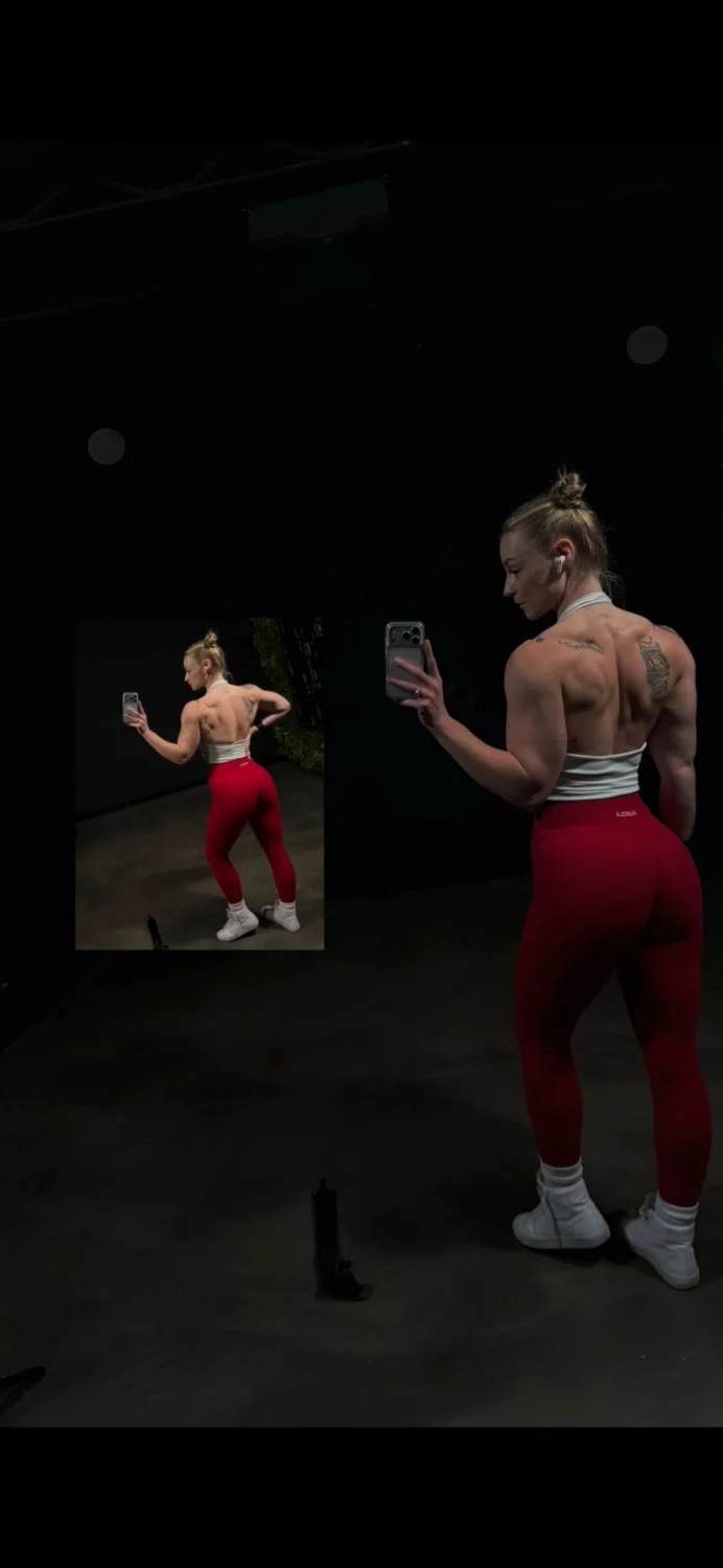 Gym friend I have crush on let this ripped guy pick her ass up they Madeout as she twerked on him image 10