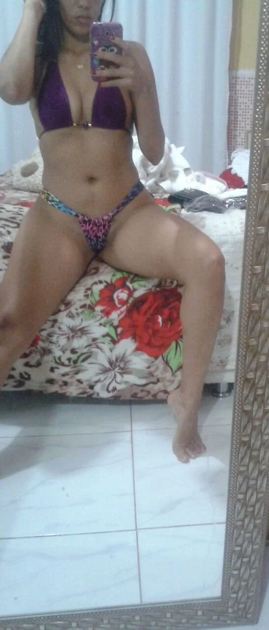 Safada metelona e boqueteira ama pau..sendo exibida aqui na vitrine prós machos apreciar esse corpo image 13