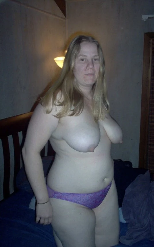 Hanging Tits Blonde Pawg image 5