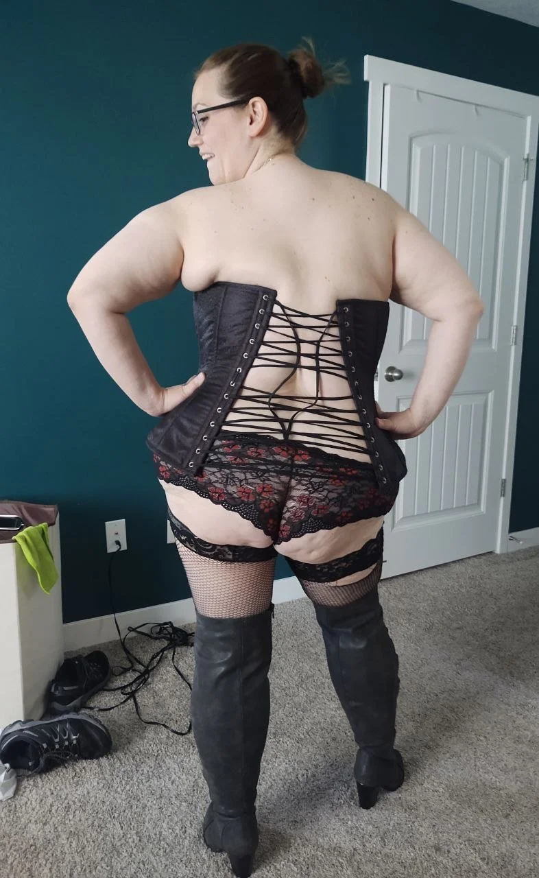 Fat Big Boob Cumslut Wife image 1