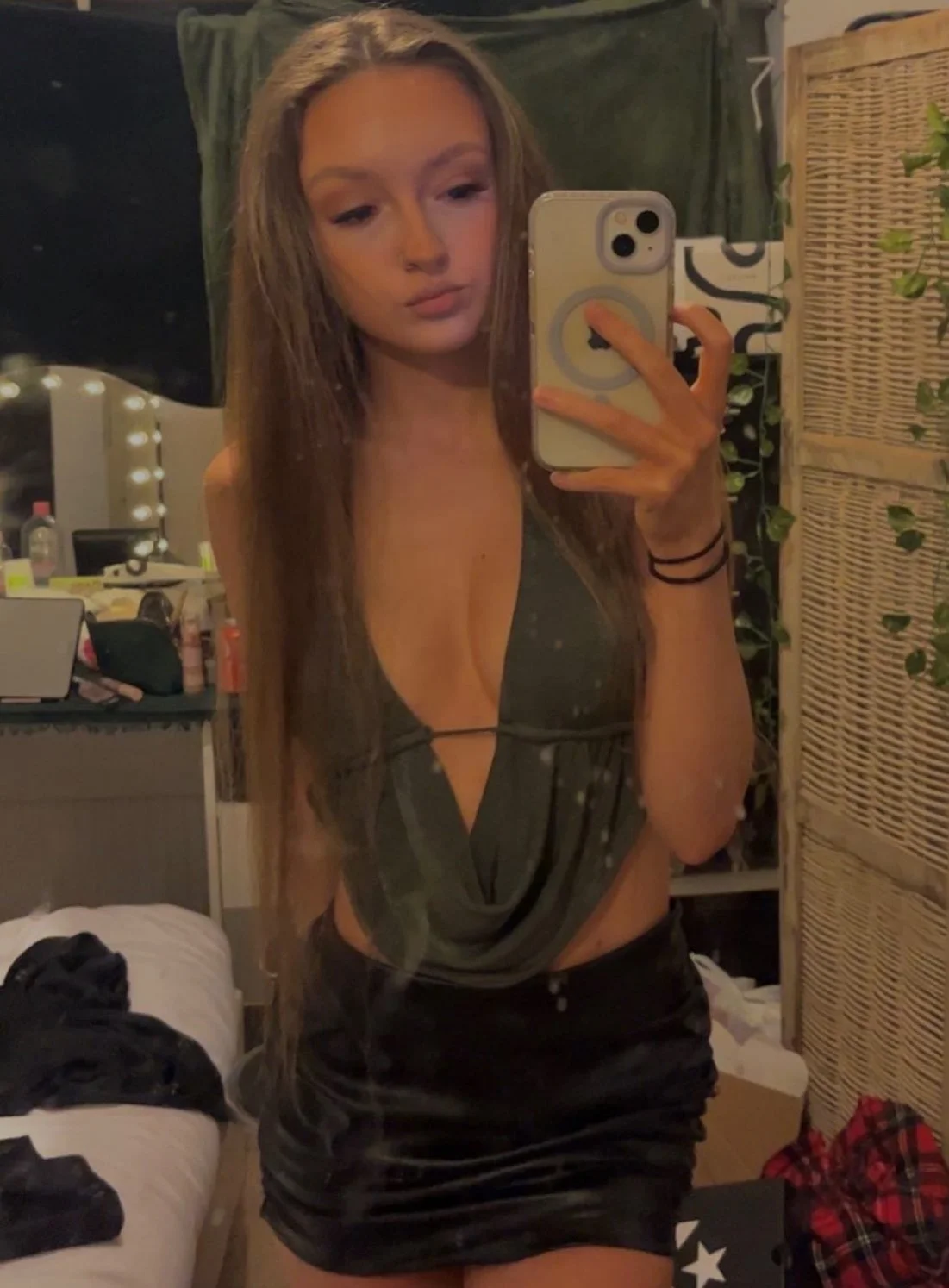 Few Teen Sluts image 4