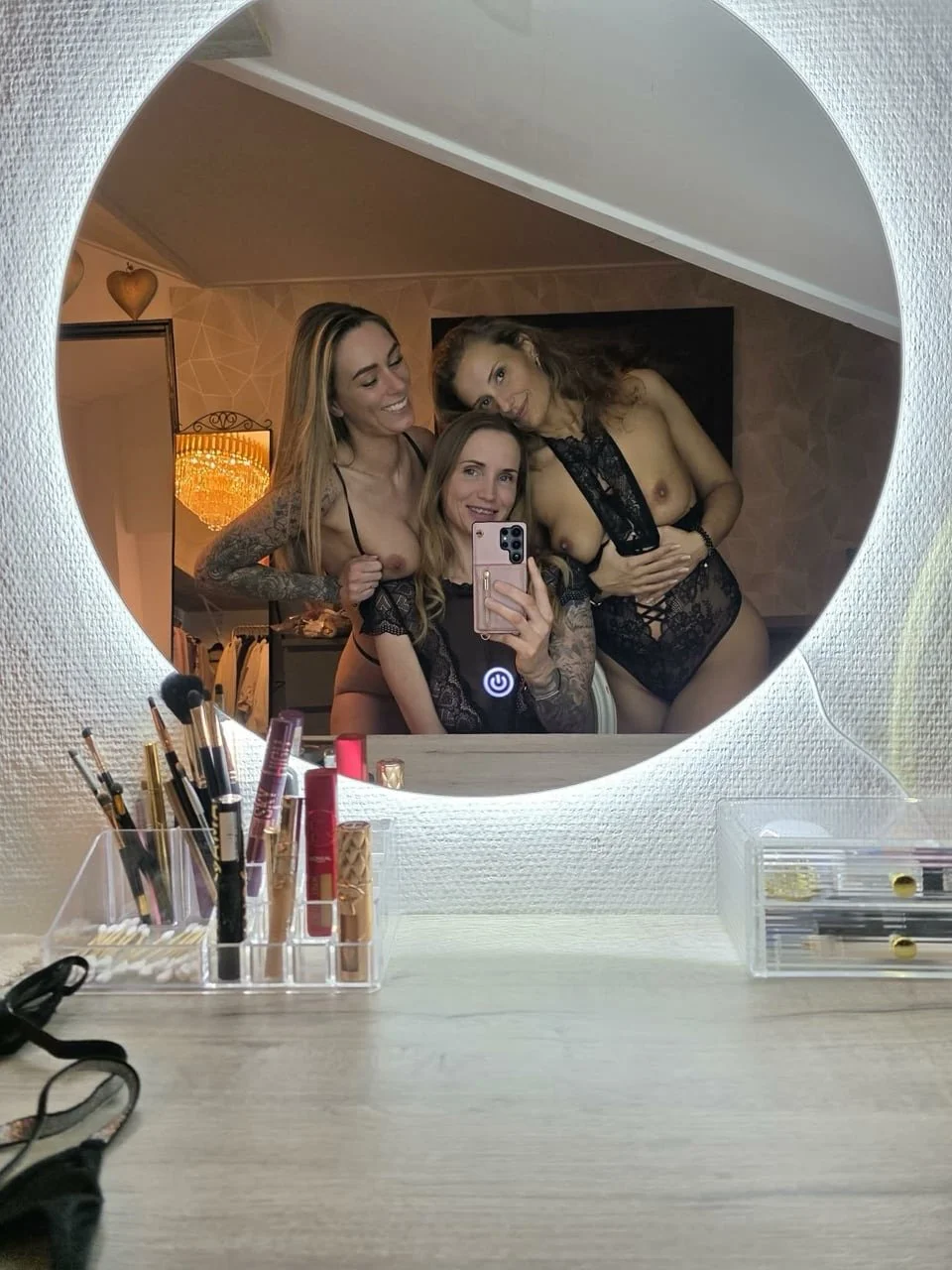 3 hotties 6 hot boobs image 3