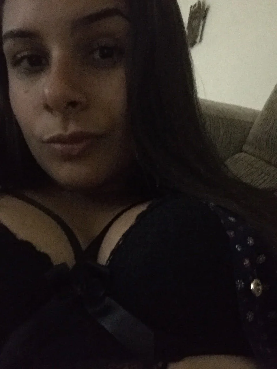 Larissa morena rabuda casada image 4