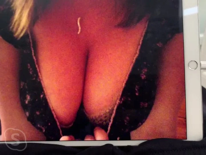 Naughty busty Sarah - more new pics added image 8