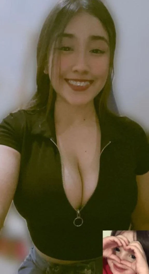 Zorrita Hermosa chichona y putita muy sexy image 13