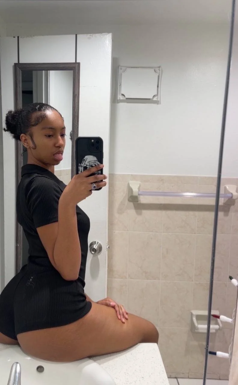 Lightskin slut main image