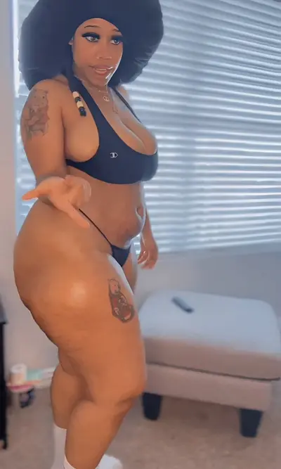 Natural Thickness!!!! 🌳🍑💦 cover image