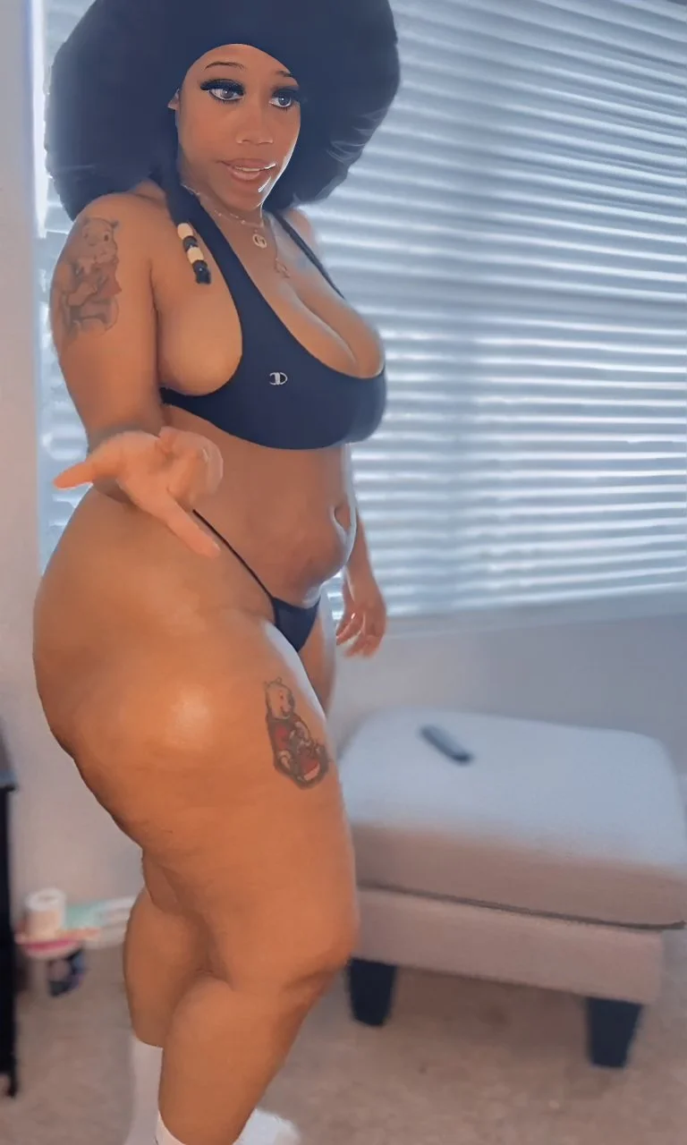 Natural Thickness!!!! 🌳🍑💦 main image