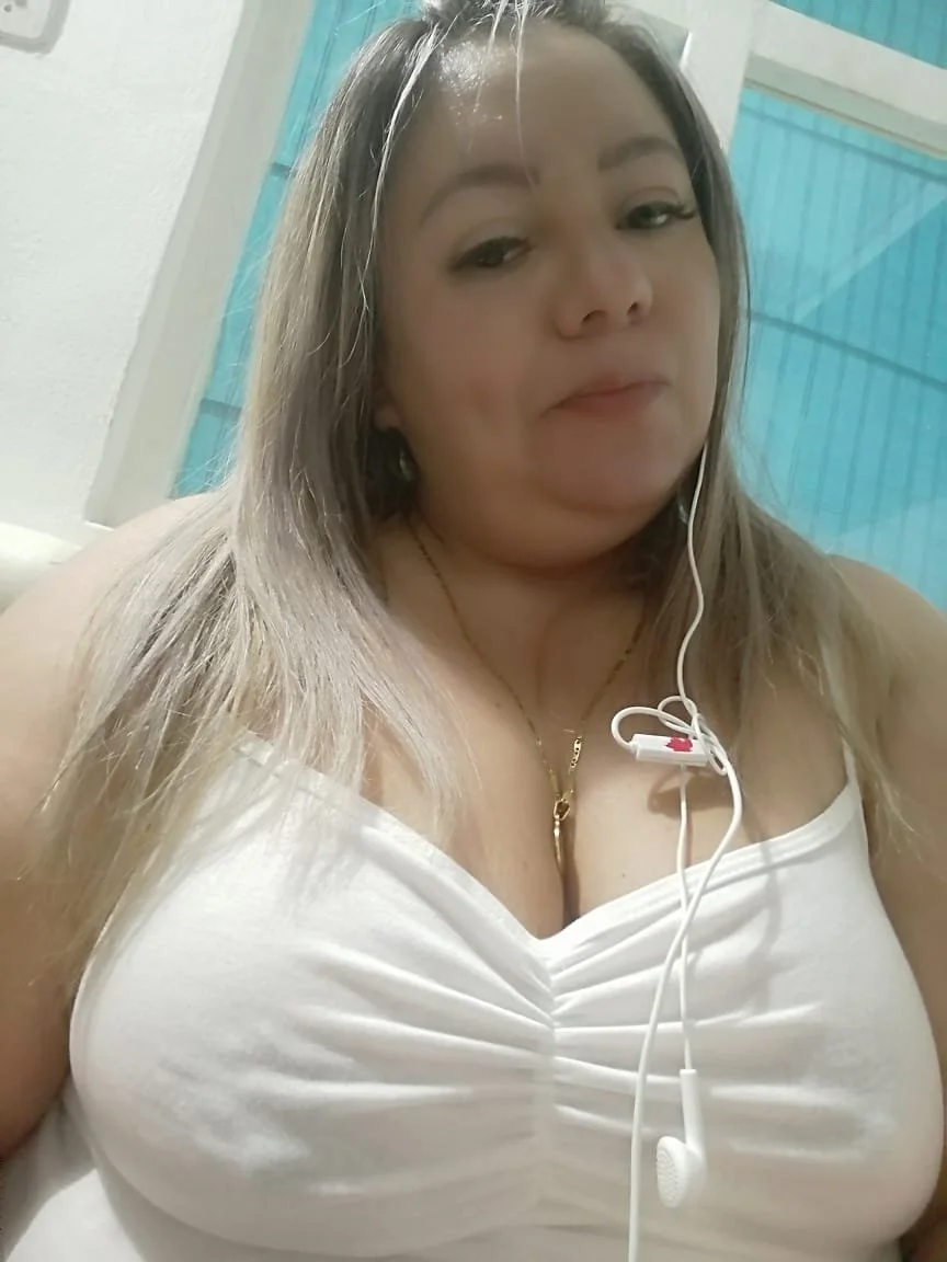 Alguien la conoce o tiene más de ella? Recibo por interno main image
