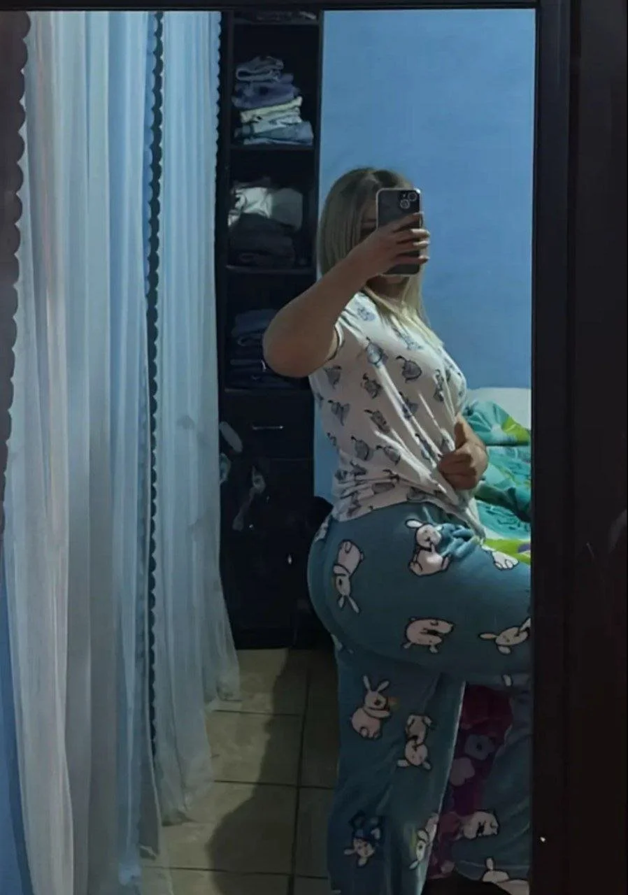 Exponiendo deliciosa culona del GYM image 5
