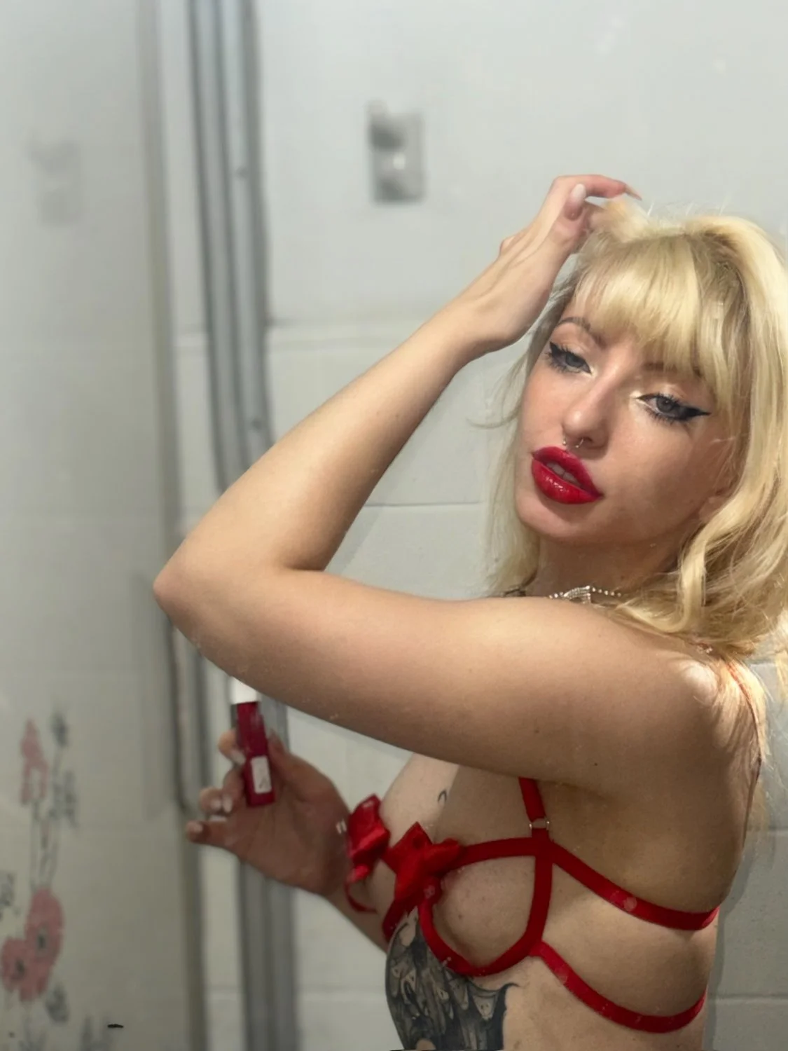 Need a fuck buddy for a Valentine's day hookup image 2