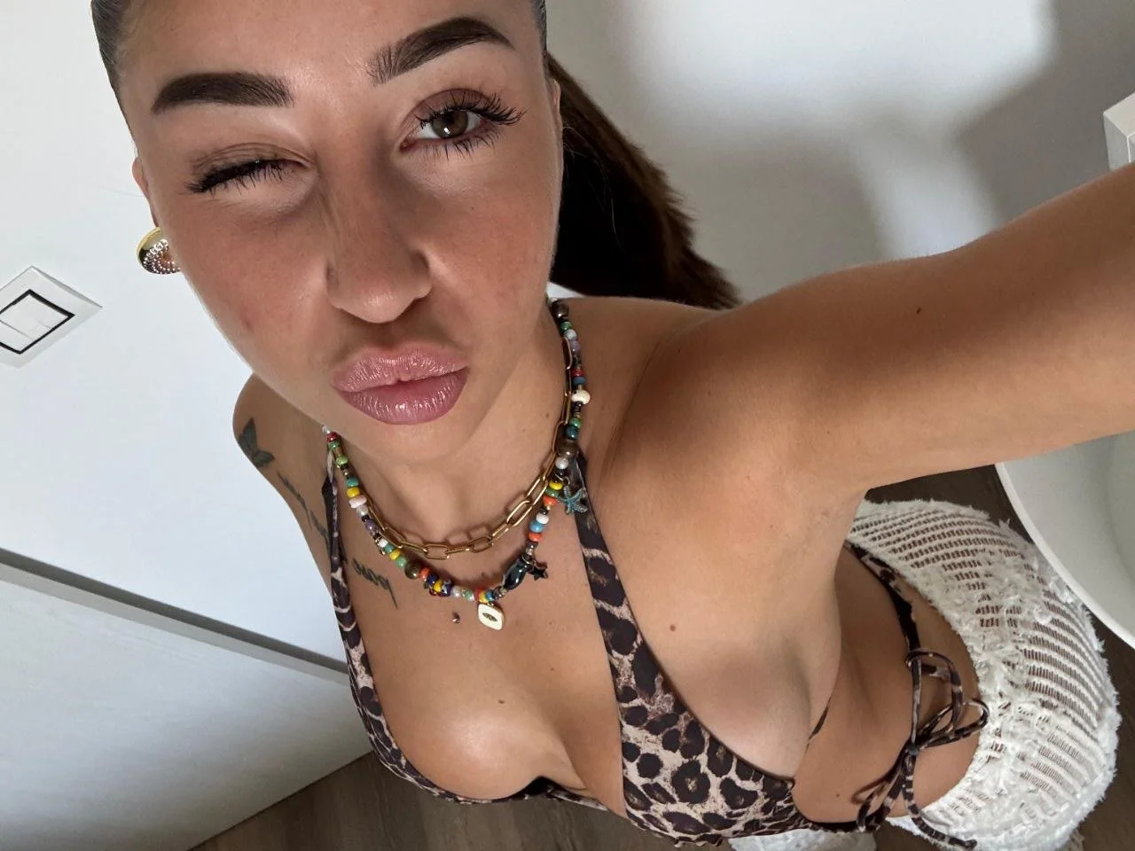 Michelle Lapolla - FaceCum image 7
