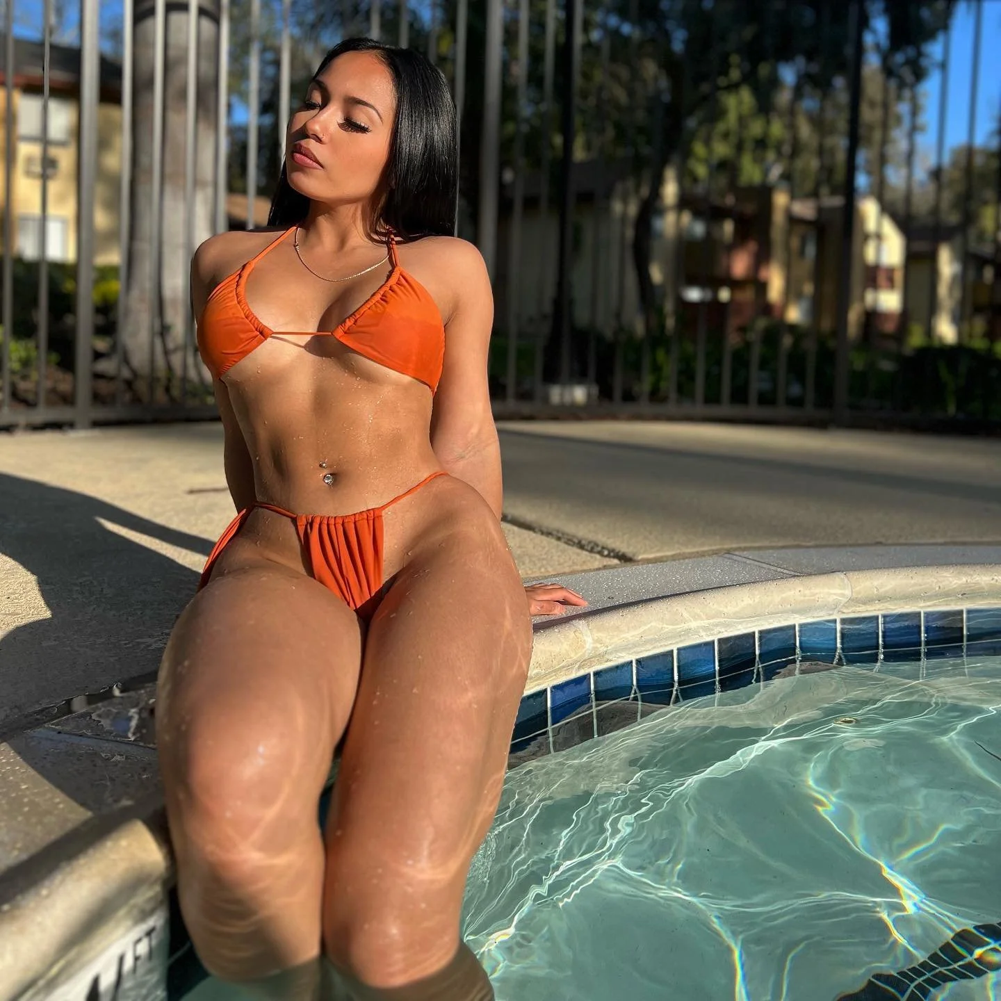 goon to latina hips and legs 1 image 10
