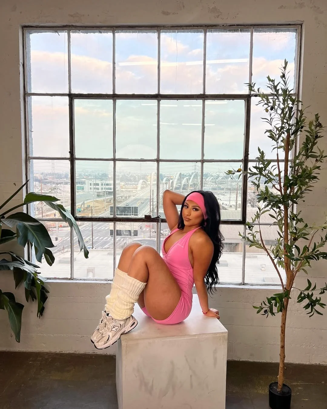 goon to latina hips and legs 1 image 18