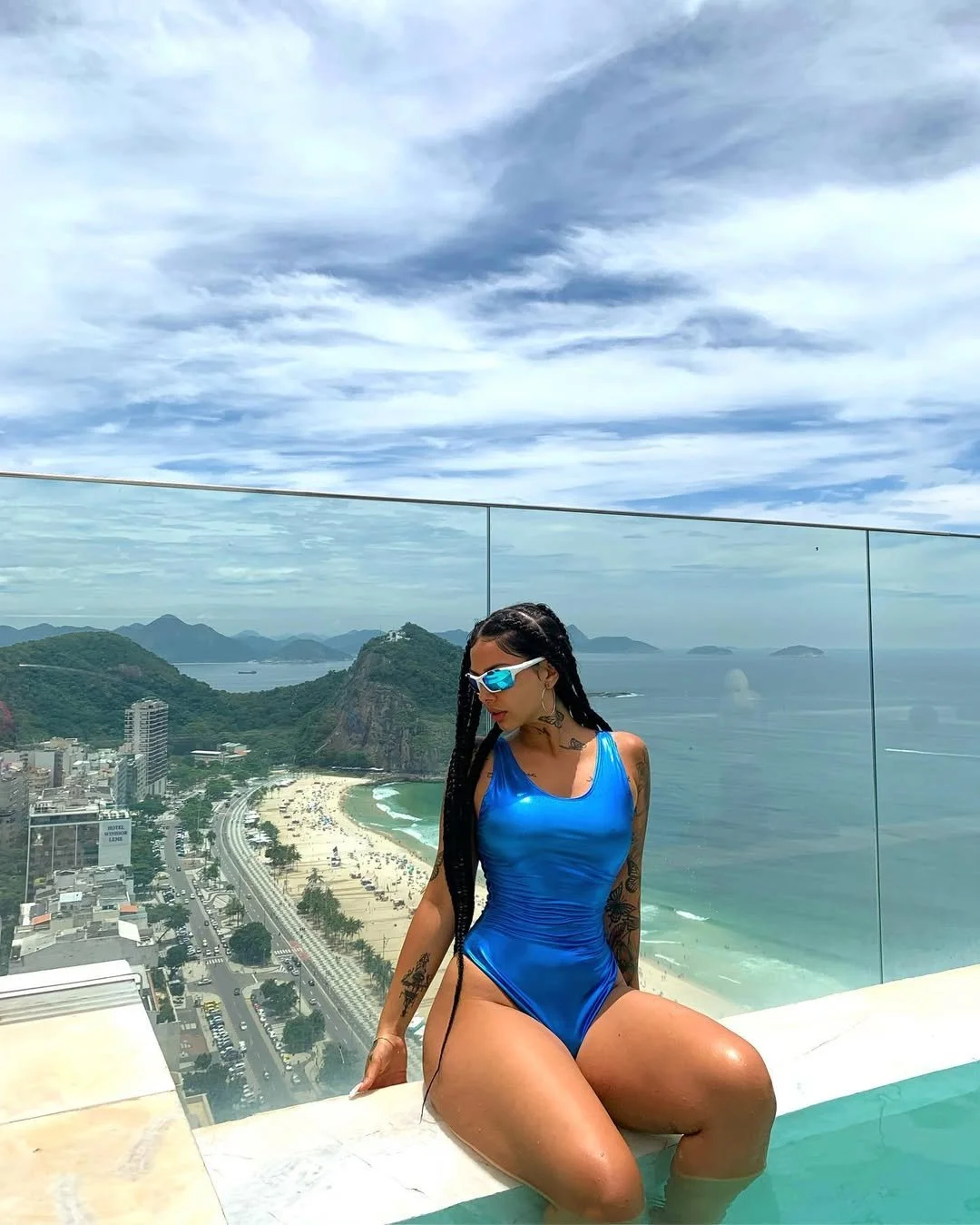 goon to latina hips and legs 1 image 28
