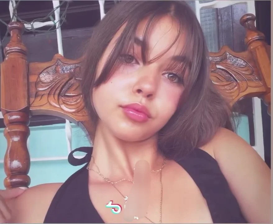Yessy hermosa Cubana expuesta para darle tributos image 16