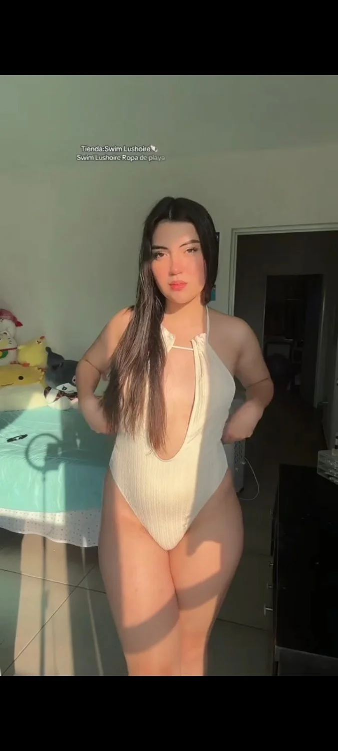 Tiktok Evelynvazquez75 image 14