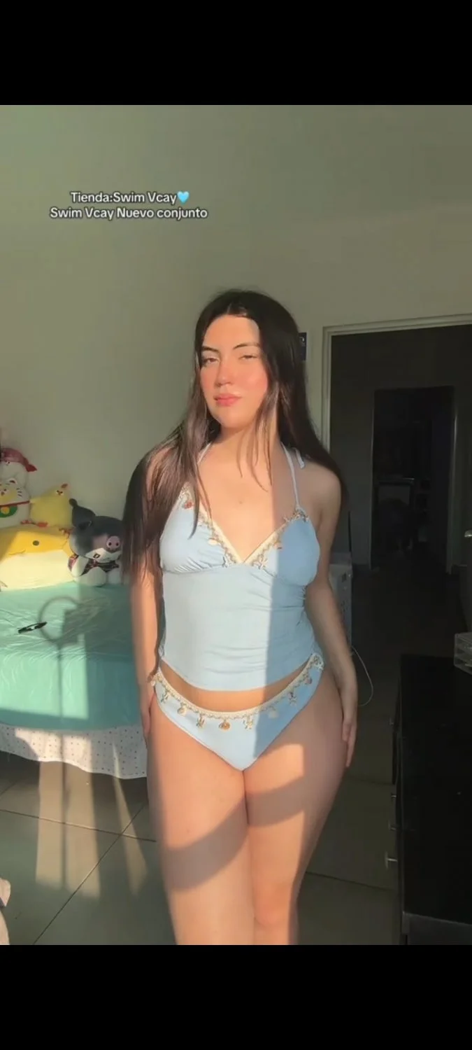 Tiktok Evelynvazquez75 image 4