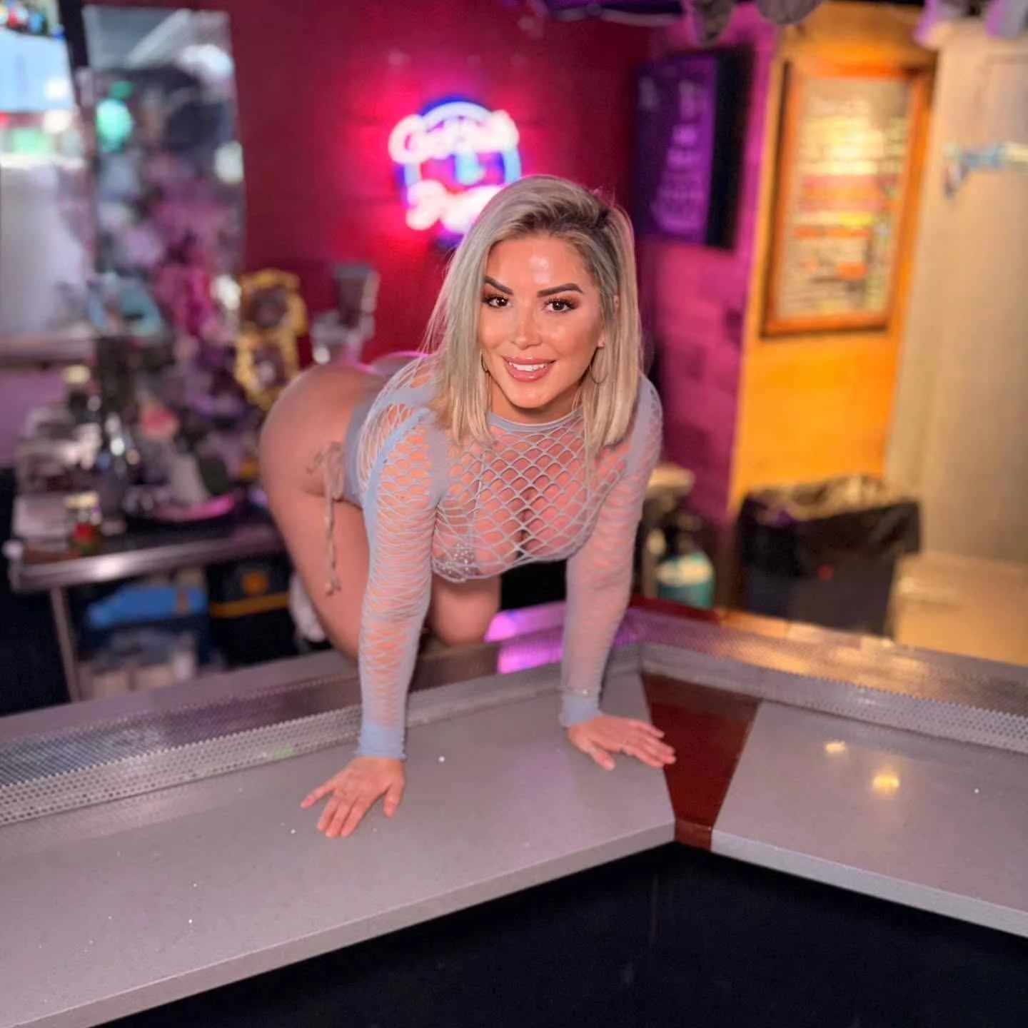 Amazing Pawg at Work in California Bar...🍑😇🙏 image 24