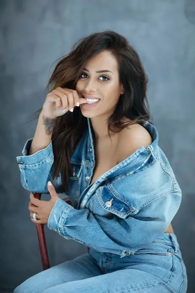 Amel Bent - french arab singer cover image